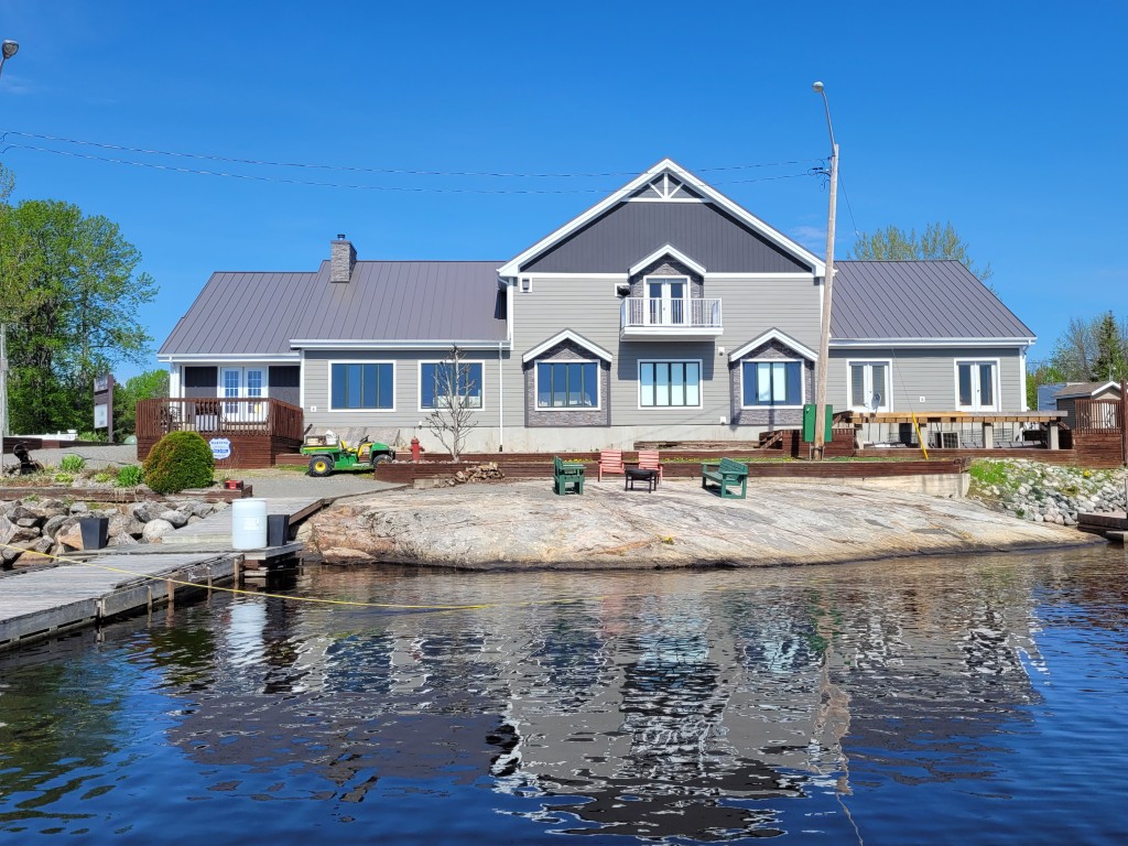 Victoria Lodge and Trailer Park lakefront campground on Lake Nipissing